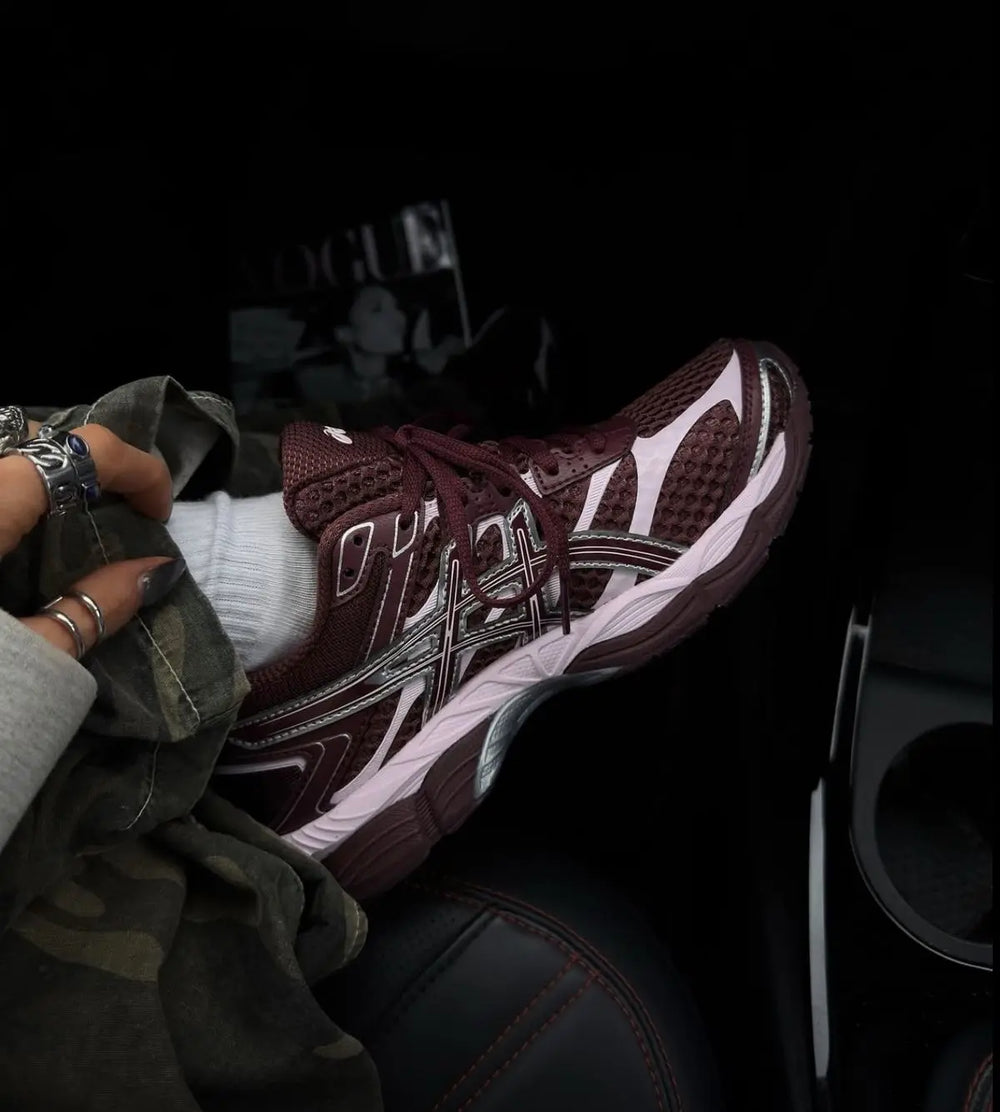 ASICS Gel Cumulus 16 Burgundy Pink