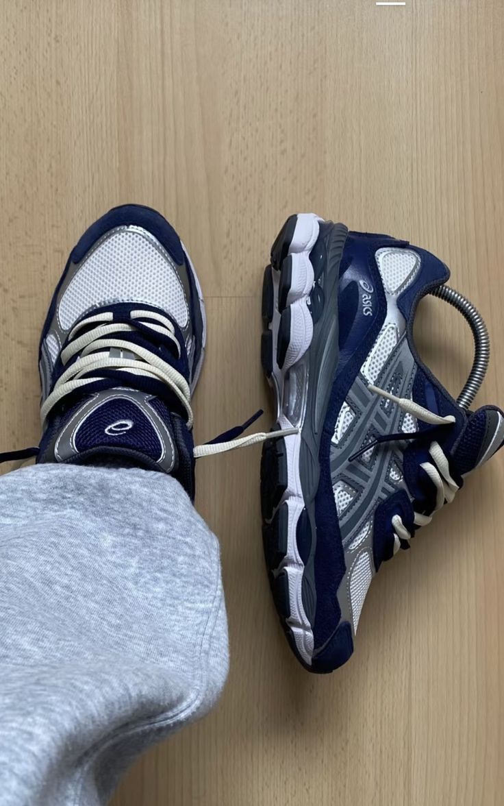 ASICS Gel NYC Yankees