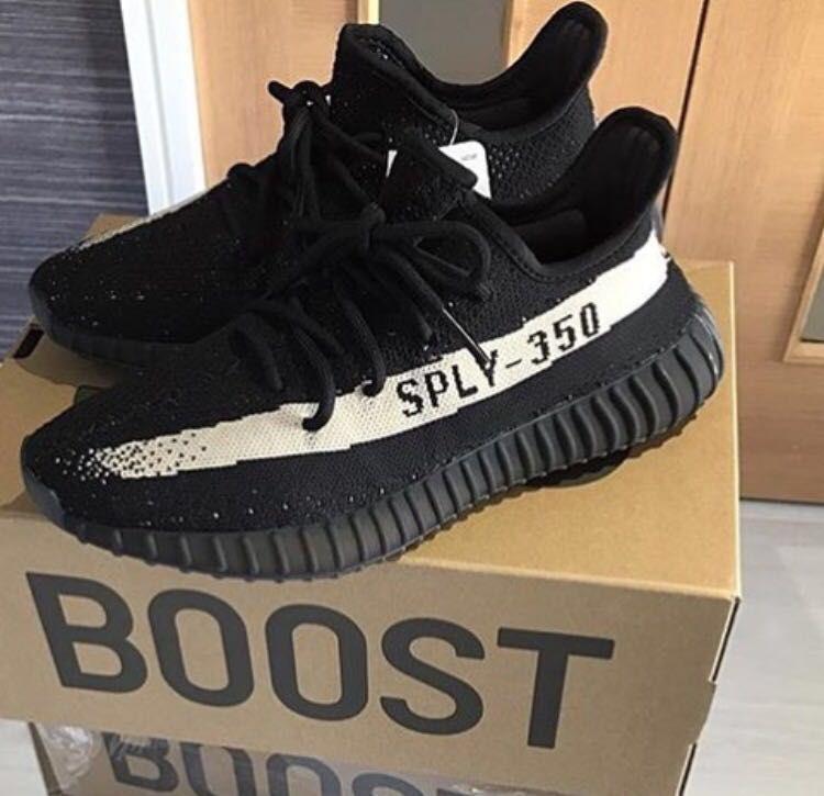 Yeezy Boost 350 V2 Core Black White (Oreo) - dropsnkrs