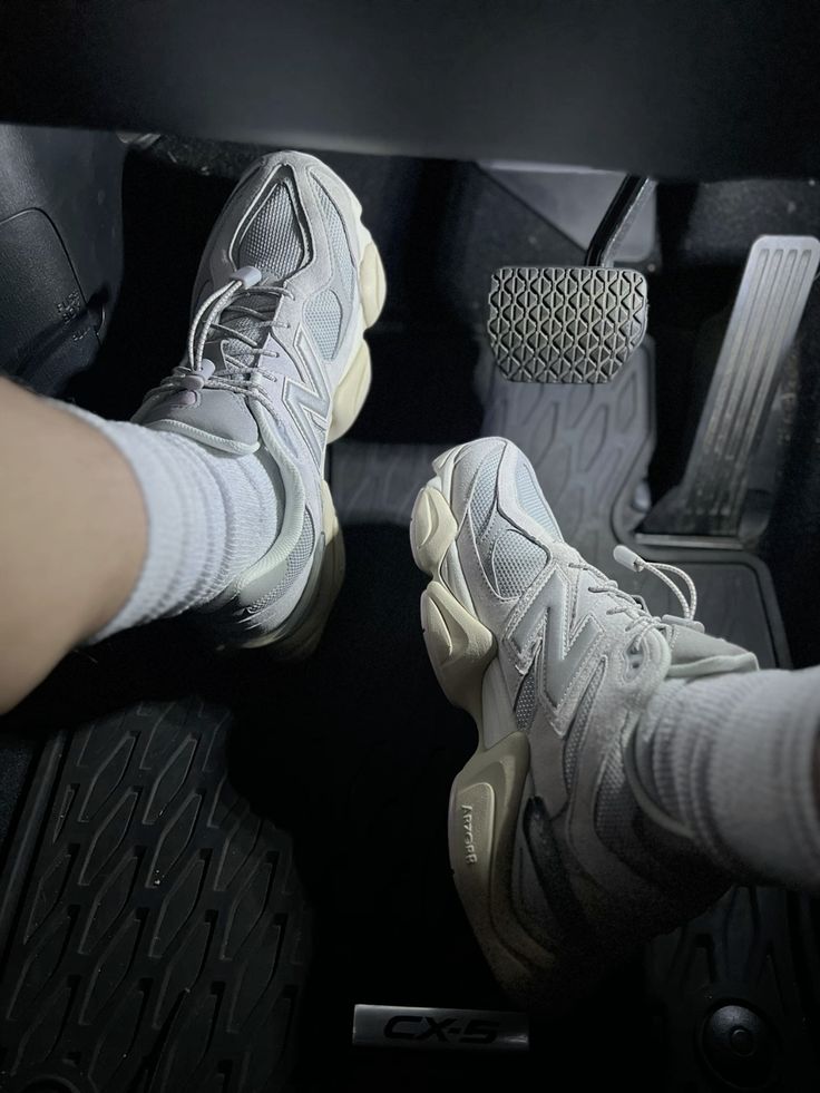 New Balance 9060 Gris Lilas