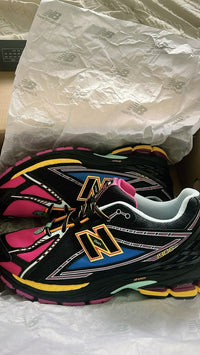 New Balance 1906R Neon Nights