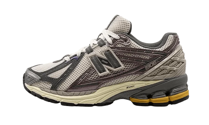 New Balance 1906R Licorice