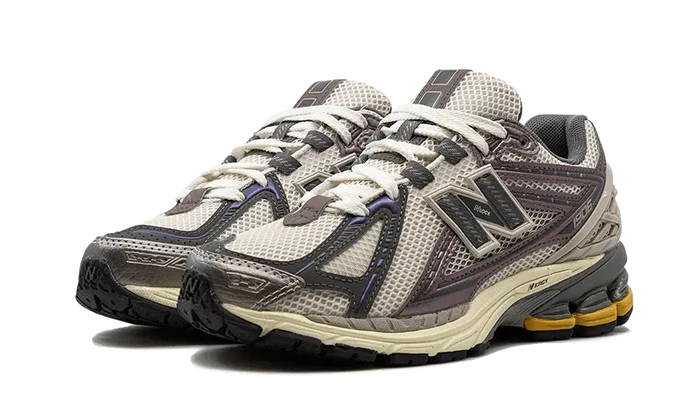 New Balance 1906R Licorice